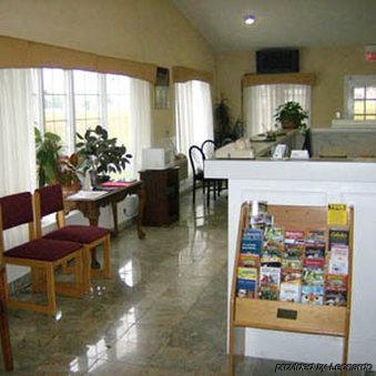 Harrisonville Inn & Suites Interior photo